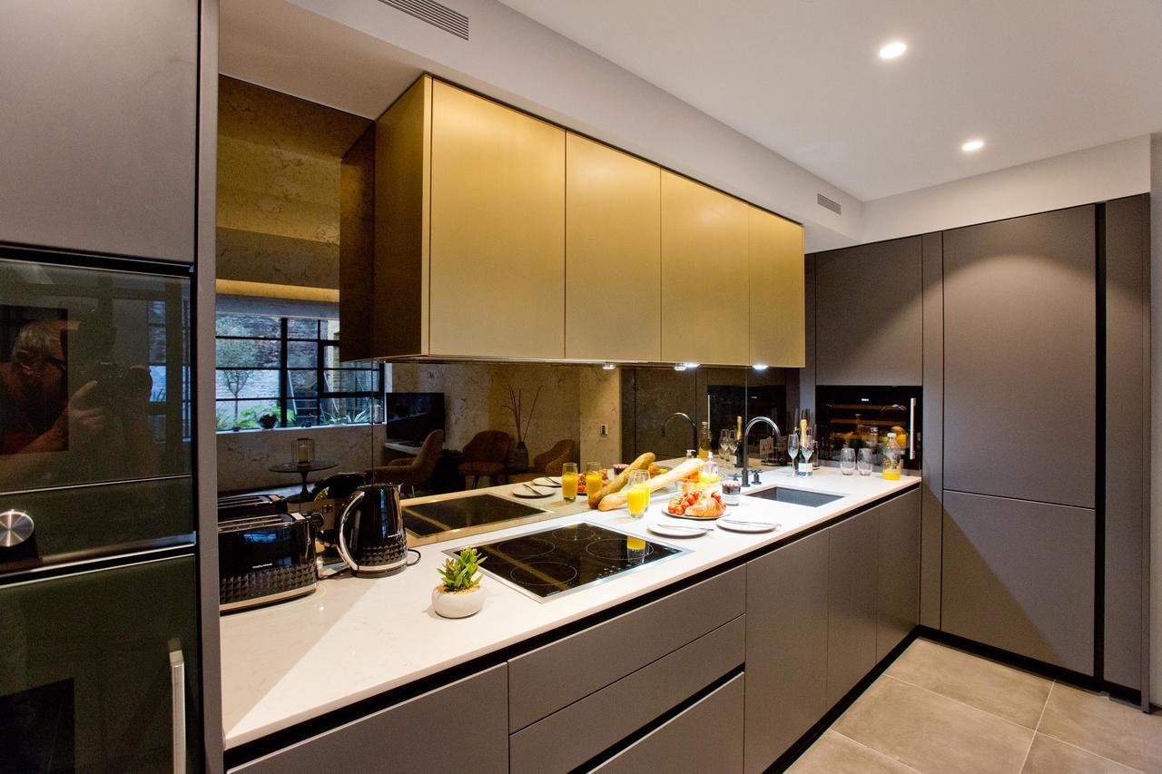 Luxury Royalty Mews Apartment London Bilik gambar